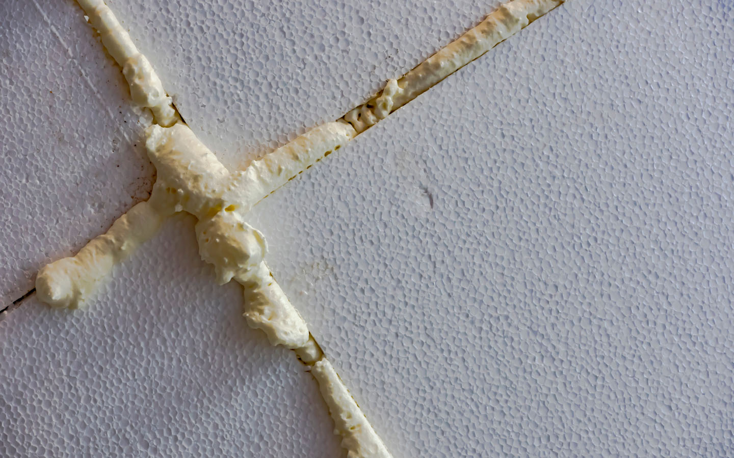 Spray Foam Insulation Types, Uses & Rates Zameen Blog