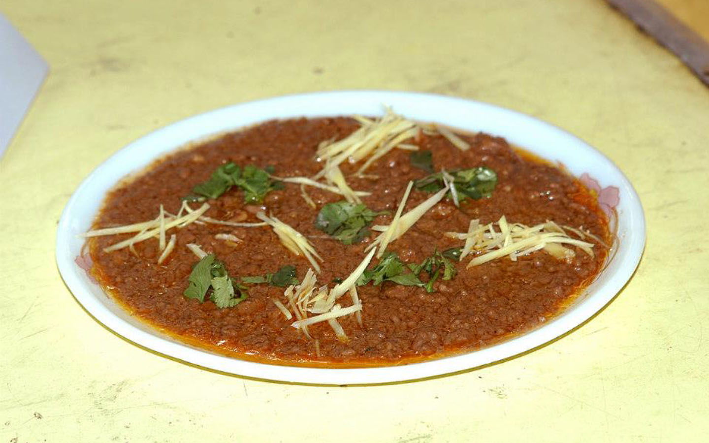 10 Desi Restaurants in Karachi You Must Visit! Zameen Blog