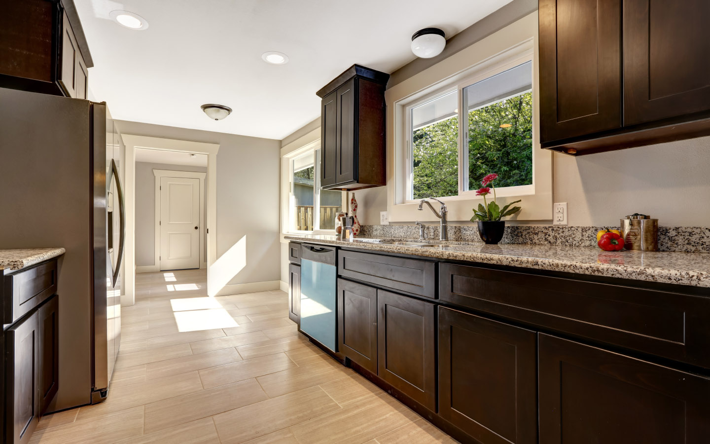 Closed vs. Open Kitchen Plans—Key Differences Zameen Blog