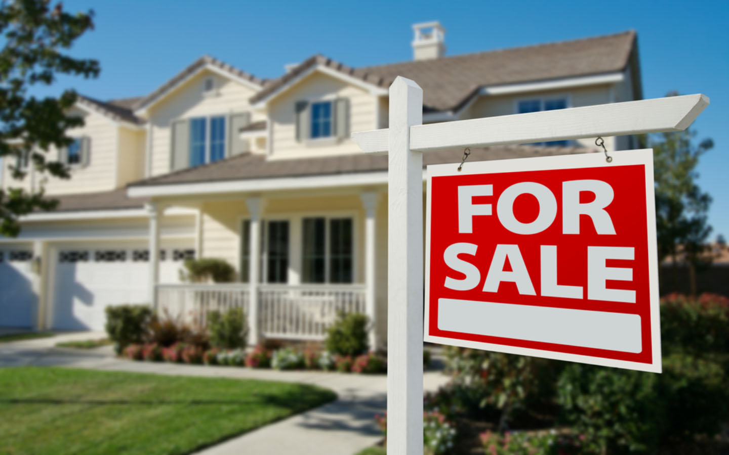 Pros and Cons of Living near a Golf Course Zameen Blog