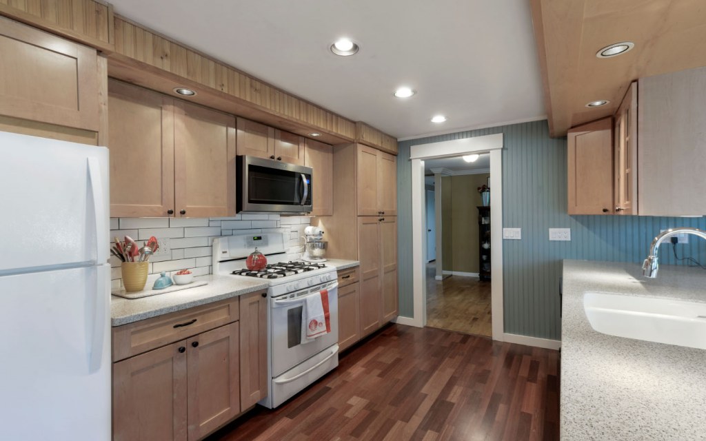 Closed vs. Open Kitchen Plans—Key Differences Zameen Blog