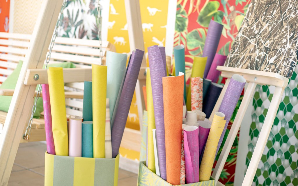 A Beginner’s Guide on How to Wallpaper a Room Zameen Blog