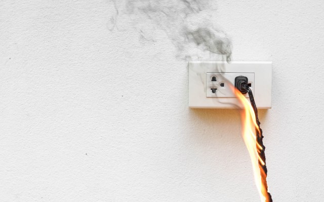 Some Warning Signs of Outdated Wiring | Zameen Blog
