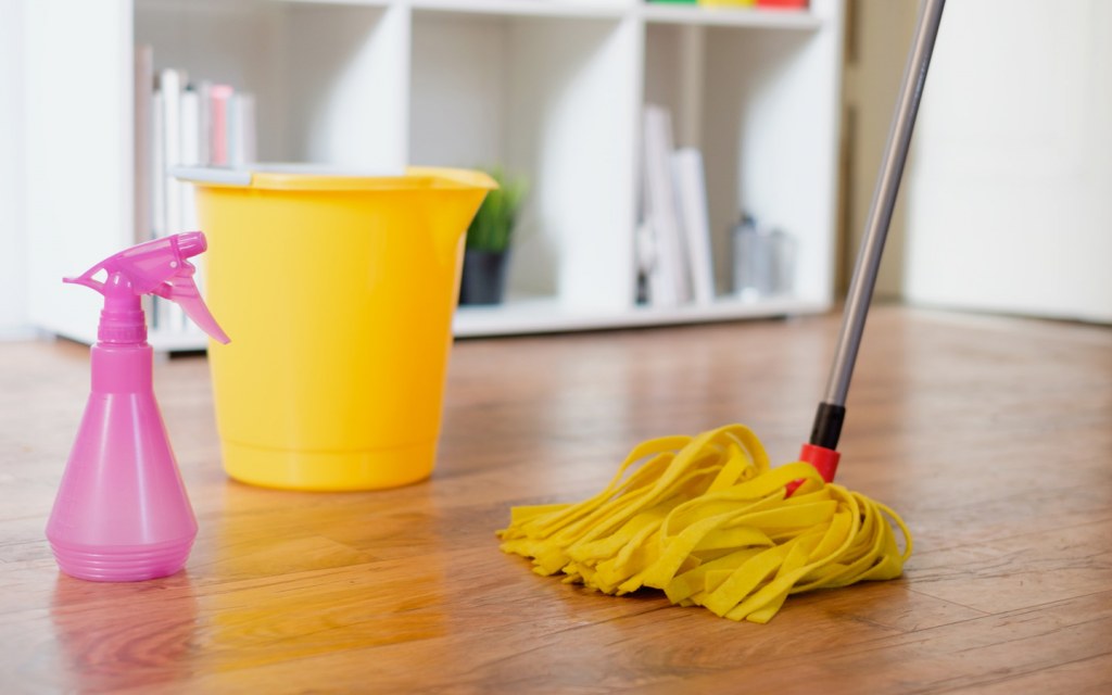 How to Remove Scratches from Laminate Flooring Zameen Blog