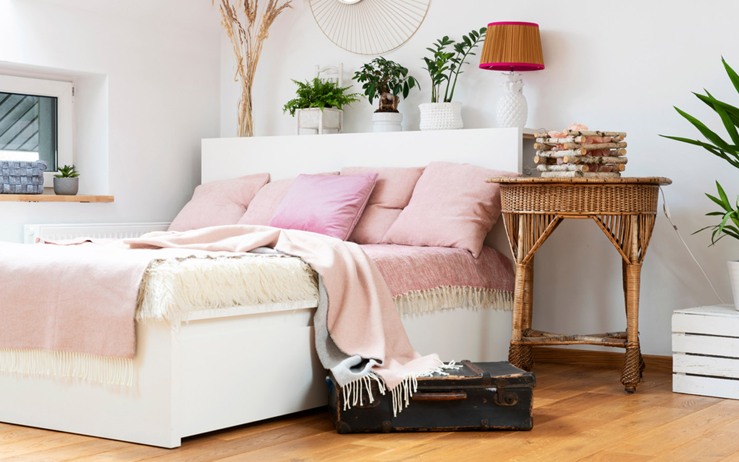 Ways to Store Your Luggage Suitcases, Bags & More Zameen Blog