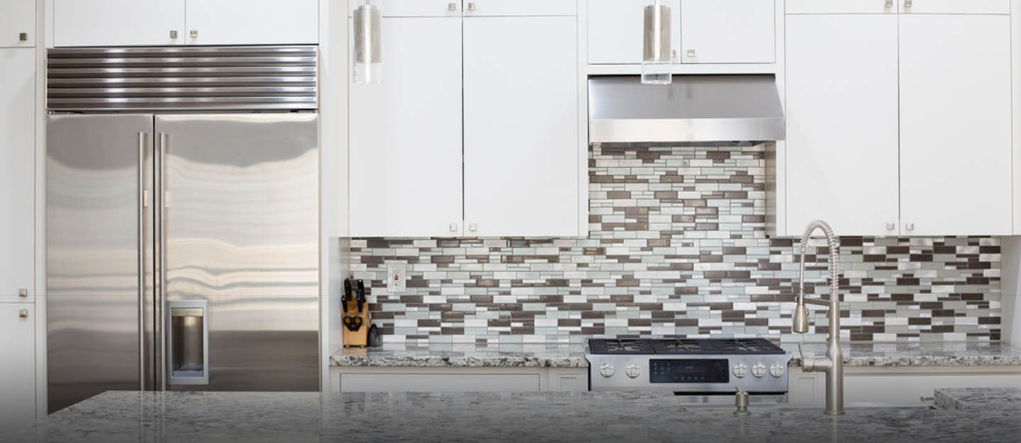 The Best Glass Tile Backsplash Designs for 2021