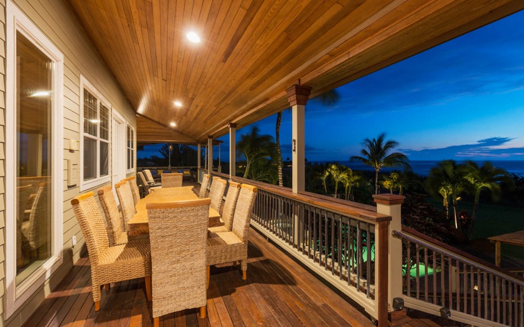 outdoor dining spot in your front yard