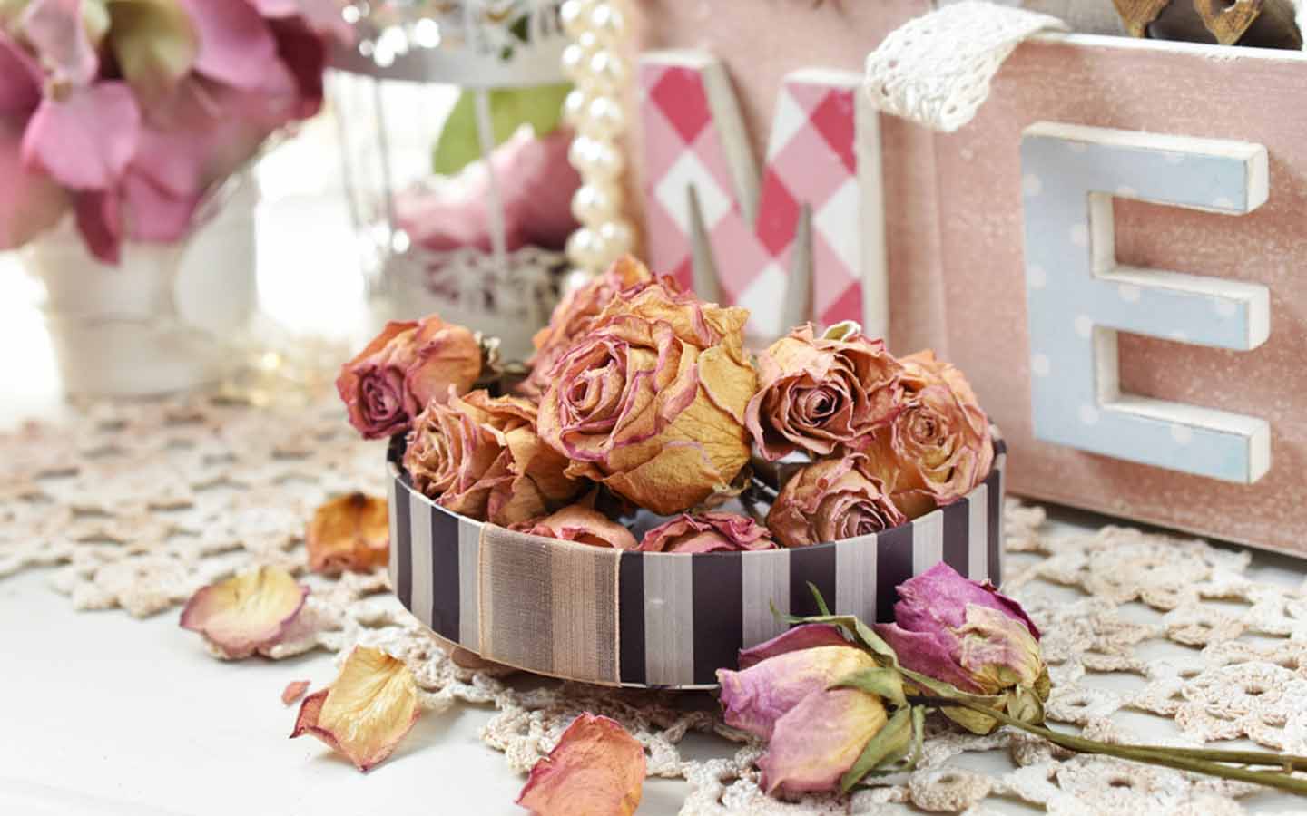 Fragrant Homemade Potpourri Recipe to Make Your Home Scented Zameen Blog