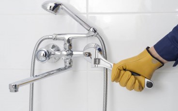 Step-By-Step Guide on How to Fix Leaky Faucets | Zameen Blog