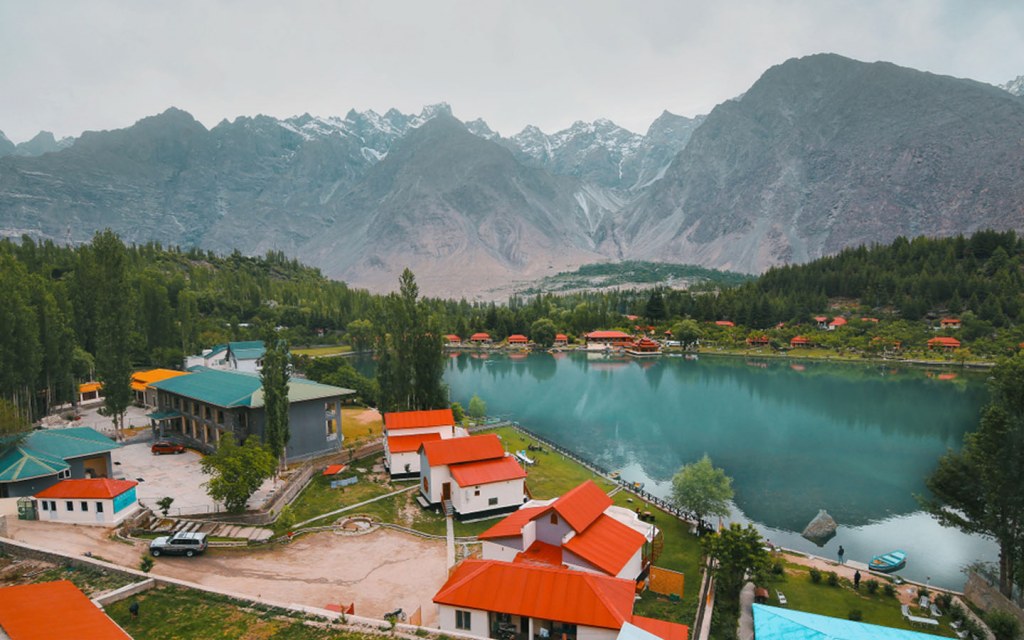 top hotels in skardu