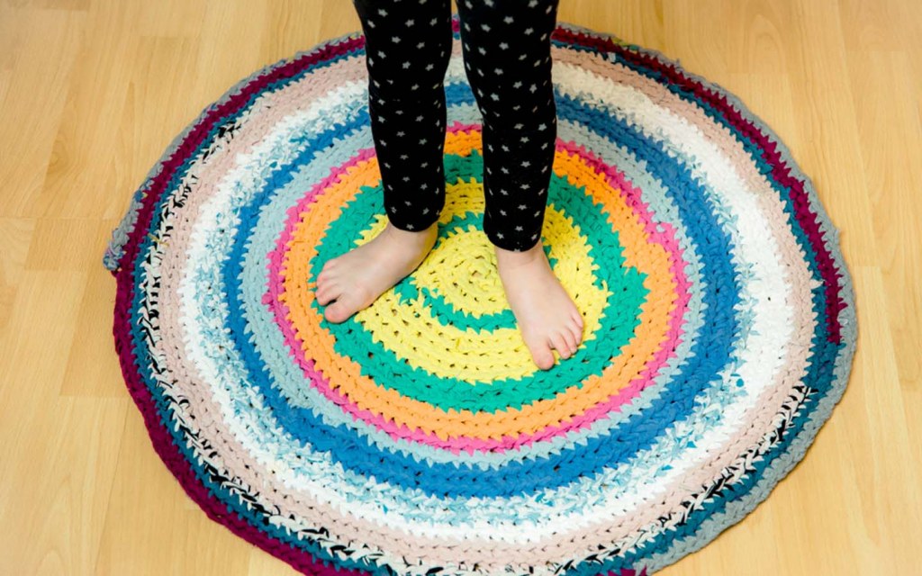 make a DIY rug