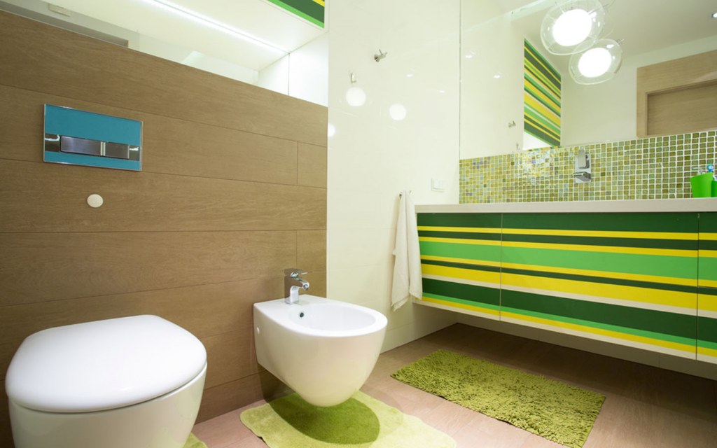 Green Bathroom