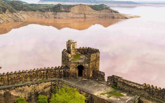 A Guide To Visiting Ramkot Fort In Azad Kashmir Zameen Blog