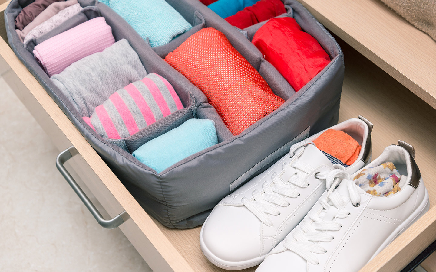 Some Creative Underbed Storage Ideas Zameen Blog