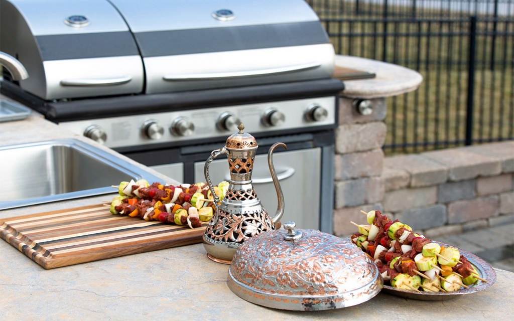 you can construct a dirty kitchen easily in the backyard of your house