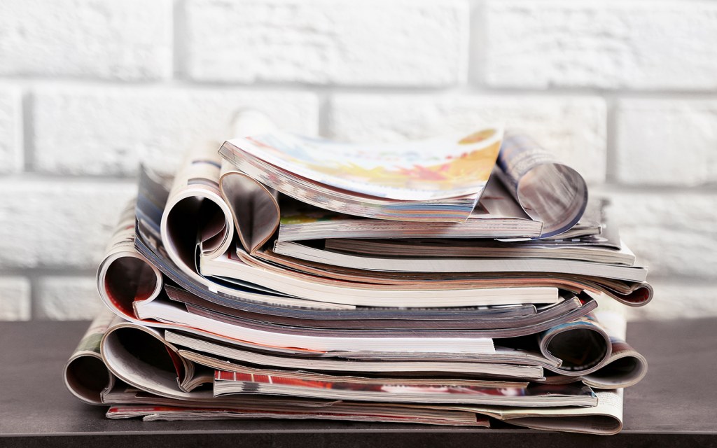 declutter magazines and newspapers 