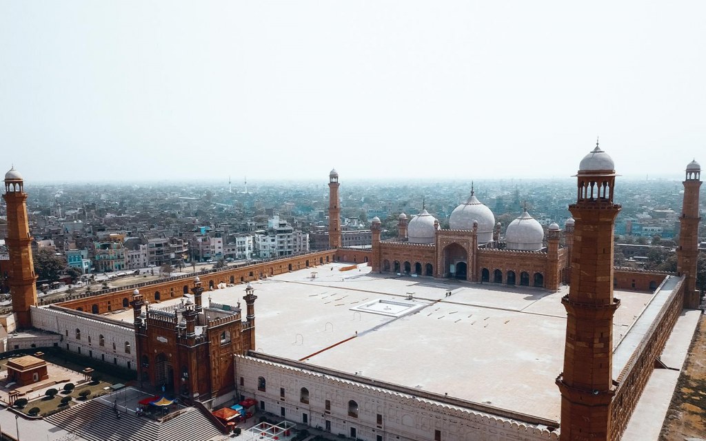 Badshahi mosque near Sheranwala gate