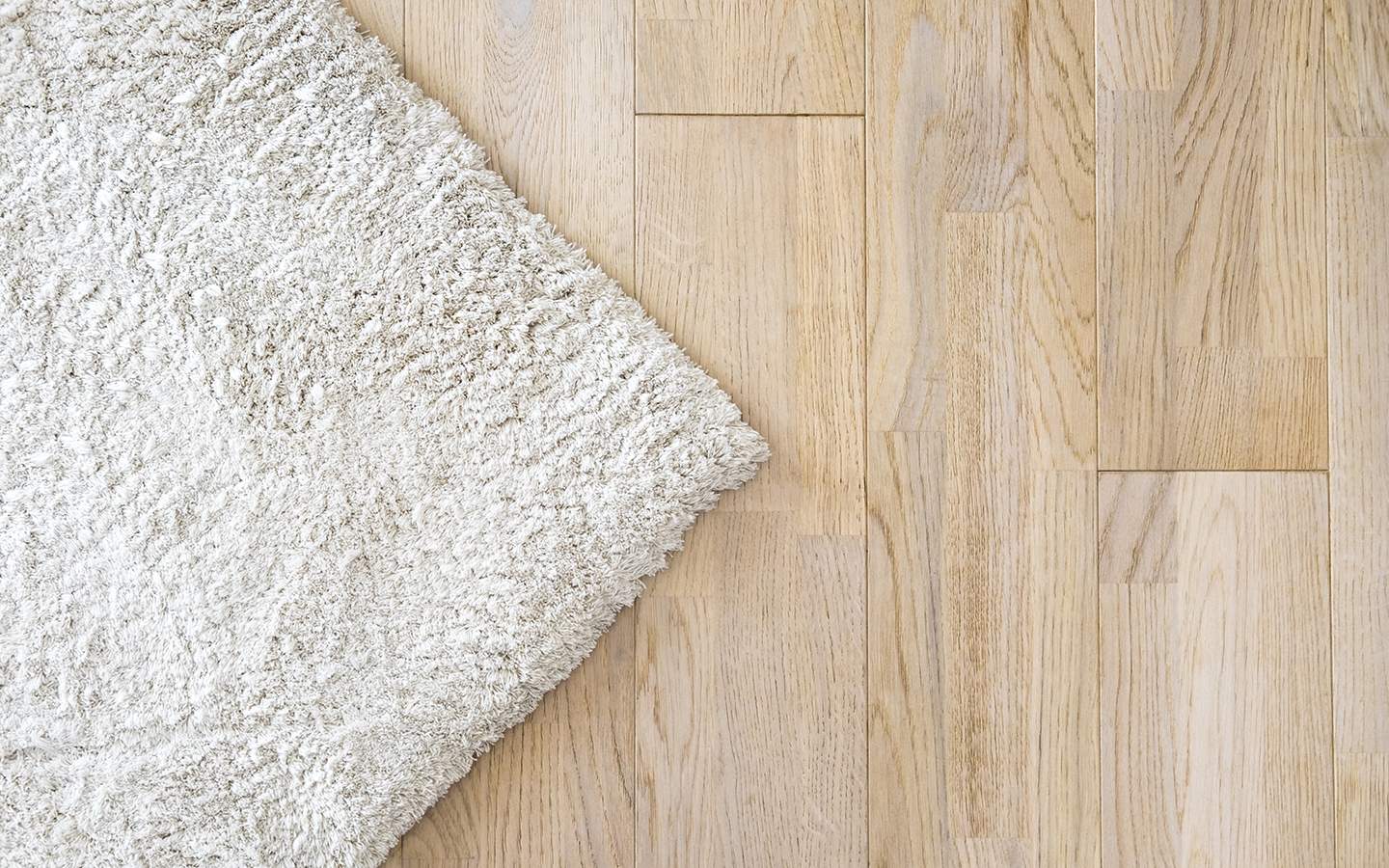 How to Use Rugs to Make A Room Look Bigger Zameen Blog