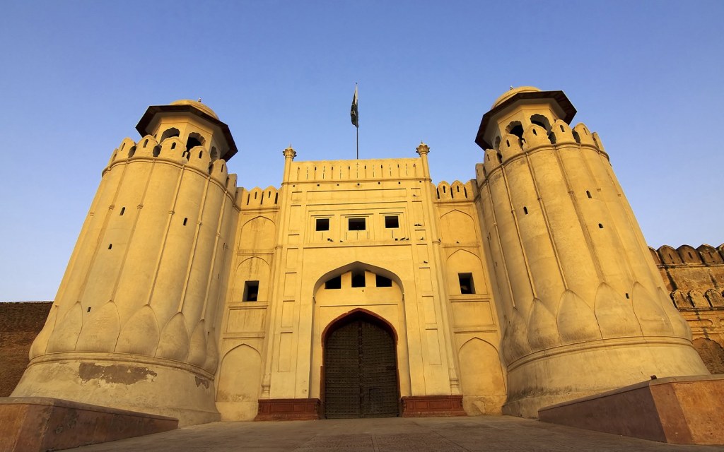 lahore fort entrance