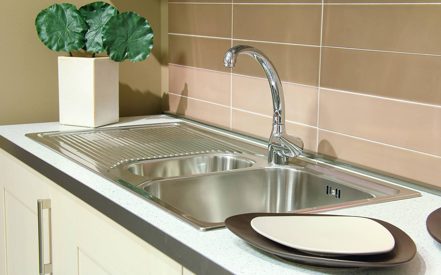 Tips on How to Clean Your Stainless Steel Equipment Zameen Blog