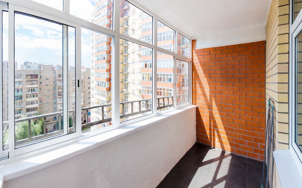 seating space in loggia balcony