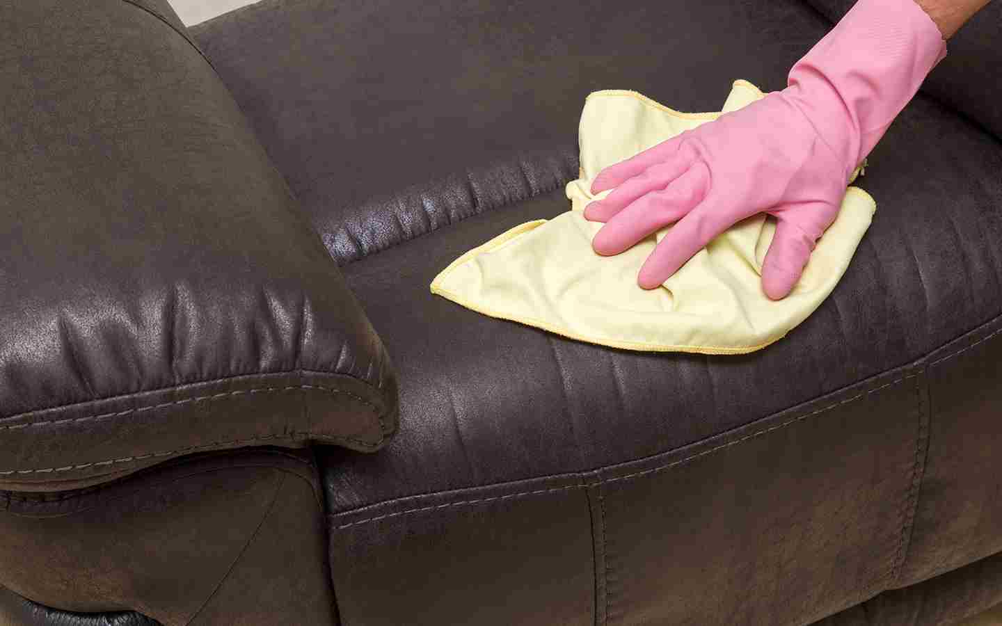 These Are The Best Tricks For Cleaning Leather Furniture Zameen Blog
