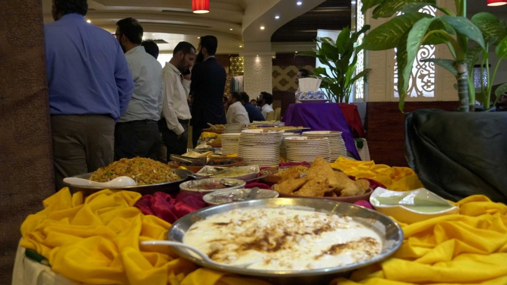 Iftar and dinner at Zameen BCE in Karachi